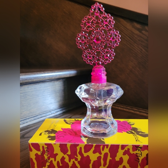 FREE WITH LARGE BUNDLE PURCHASE, 10 PLUS ITEMS, NEW NEVER OPENED. - Picture 2 of 7